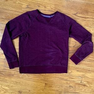American Eagle men’s athletic fit crew neck sweater size medium